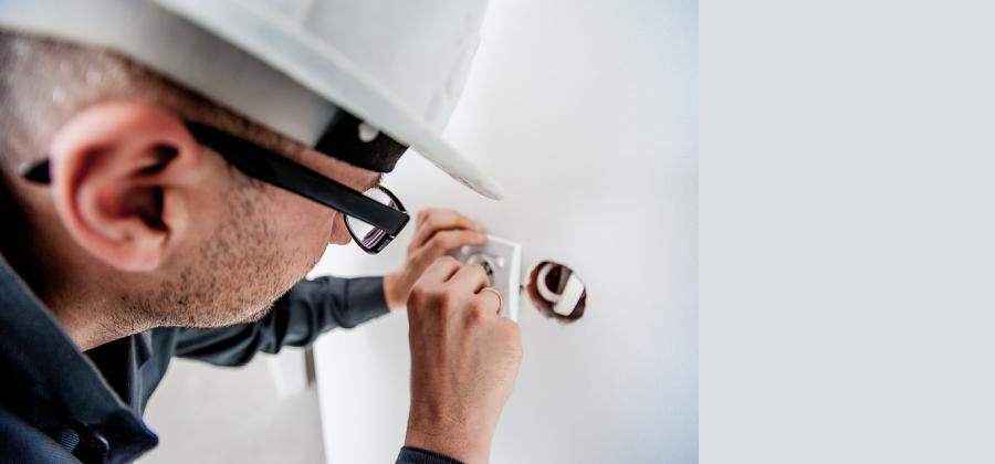 Sparks Guide: 7 simple Rules for Finding a Trustworthy Electrician